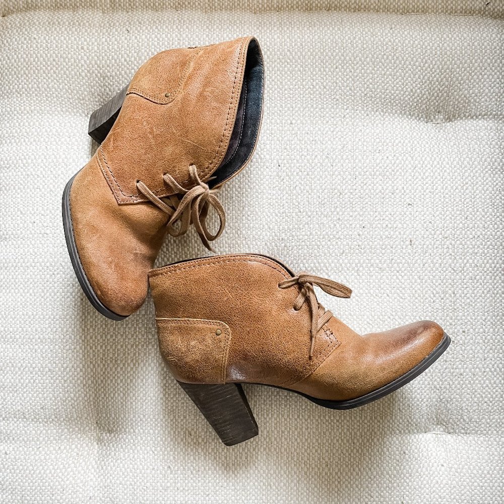 Clark's Artisan - Alpine Melt - Lace Up Booties - Size 9